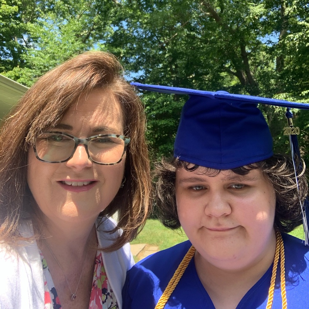 Meet your Poshers, Sally and Lauren!